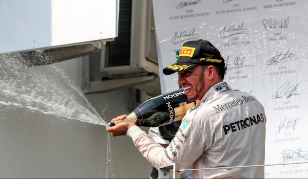Hamilton, campeón en Hungría (foto: Formula 1)