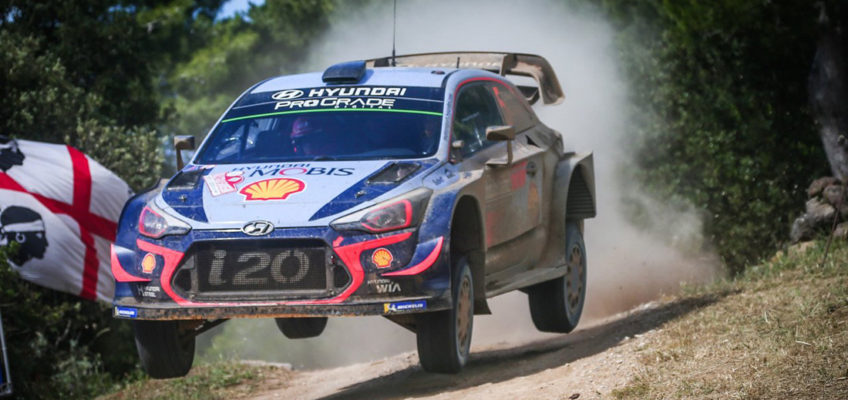 WRC | Neuville gana a Ogier por siete décimas, en Italia Sardegna, y refuerza su liderato