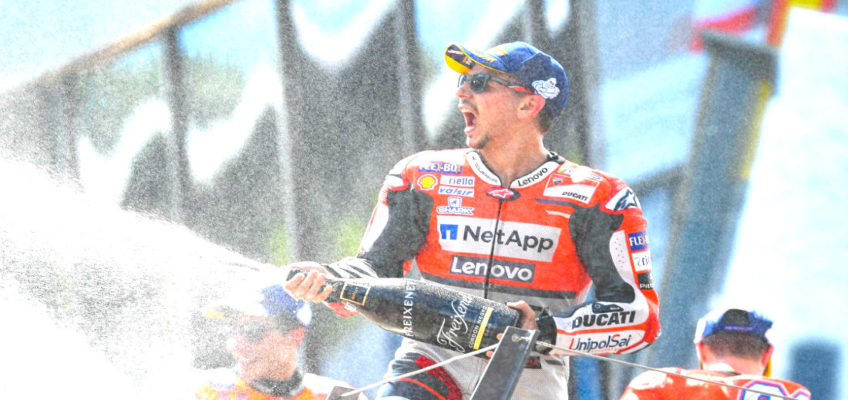 MotoGP: Lorenzo gana en Austria tras una emocionante batalla final con el líder Márquez